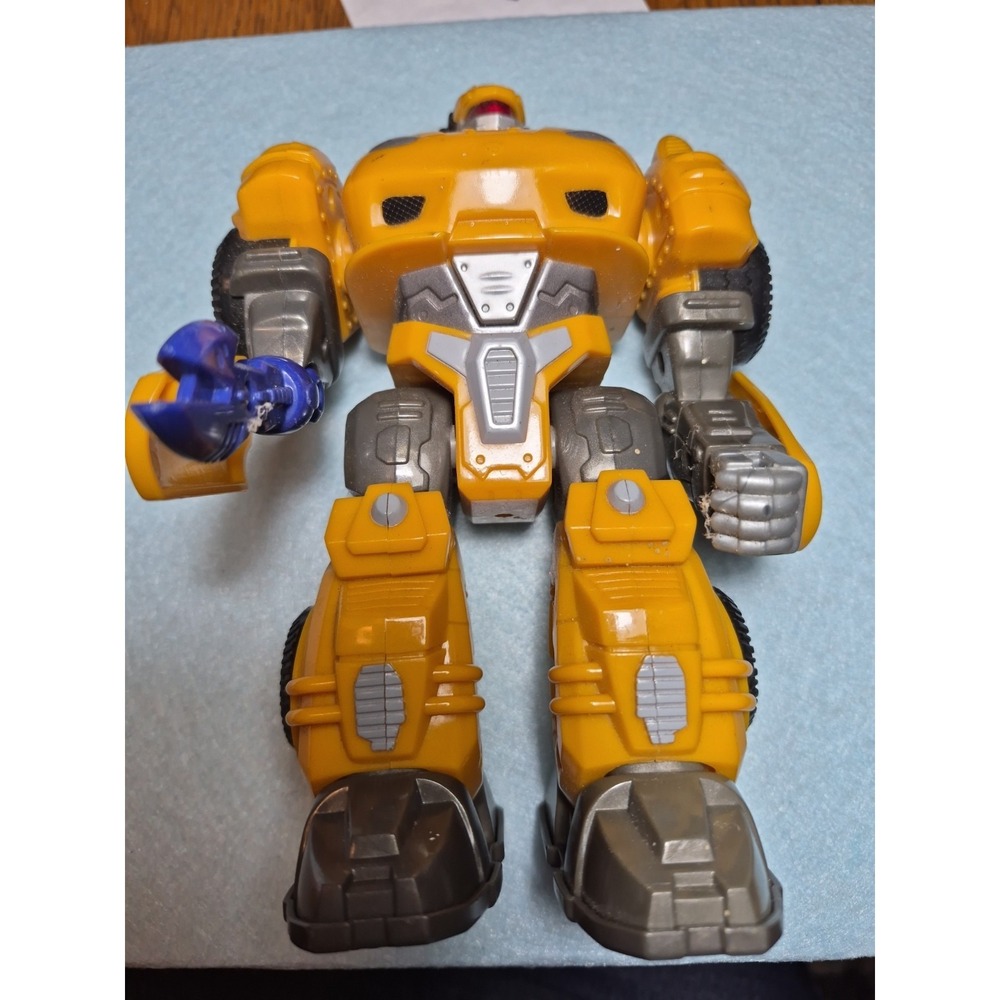 Hap-P-Kid Yellow Motorized Light Up Robot Action Figure t3863 MARS
